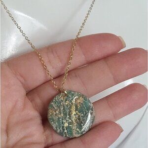 Boho Artisan Gold Plated Green Seaglass Agate Circle Pendant Chain Necklace
